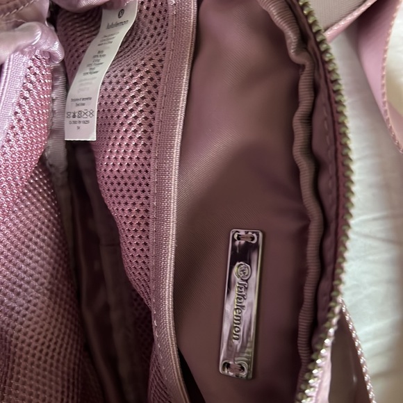 Lululemon - Picture 8 of 11